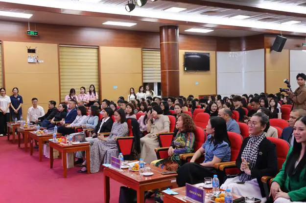 Lễ ra mắt câu lạc bộ “Nhà kinh tế trẻ” và câu lạc bộ “Hệ thống thông tin quản lý”